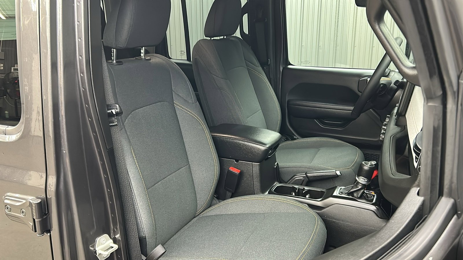 Used 2024 Jeep Gladiator Willys image 35