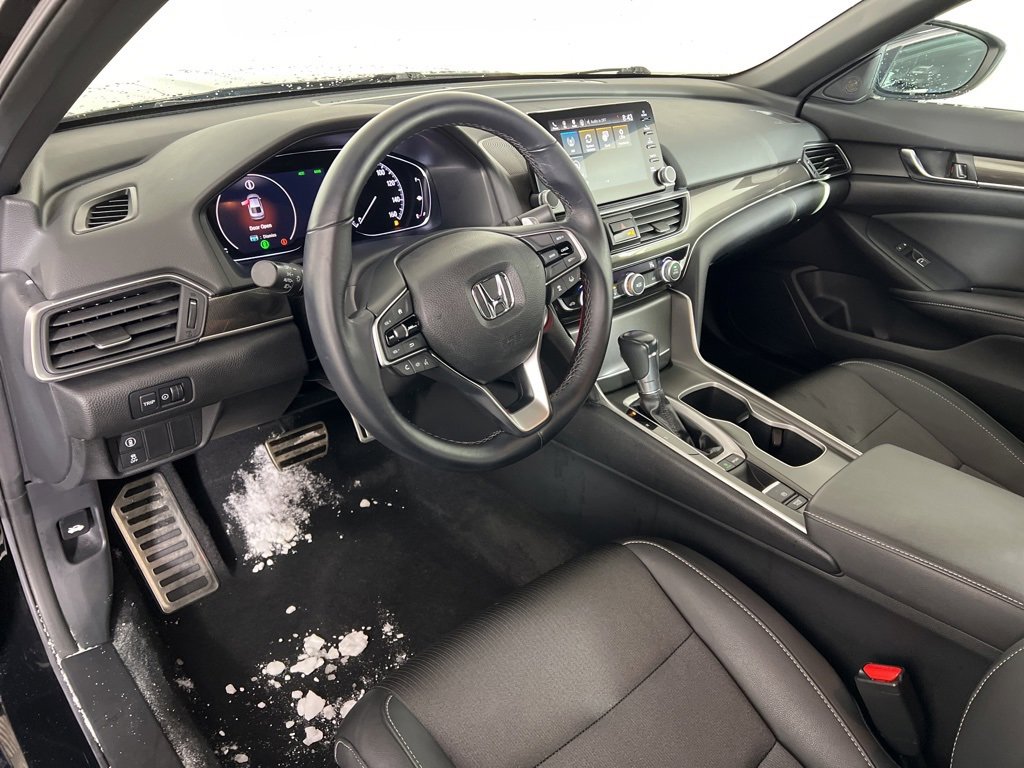 Used 2019 Honda Accord Sport image 2
