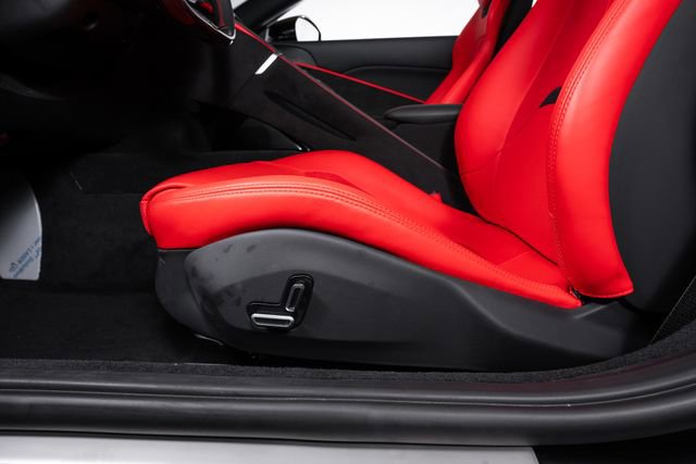 Used 2025 Ferrari Roma Spider RWD image 23