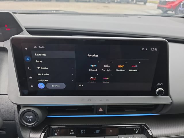 Used 2025 Toyota Prius FWD image 22