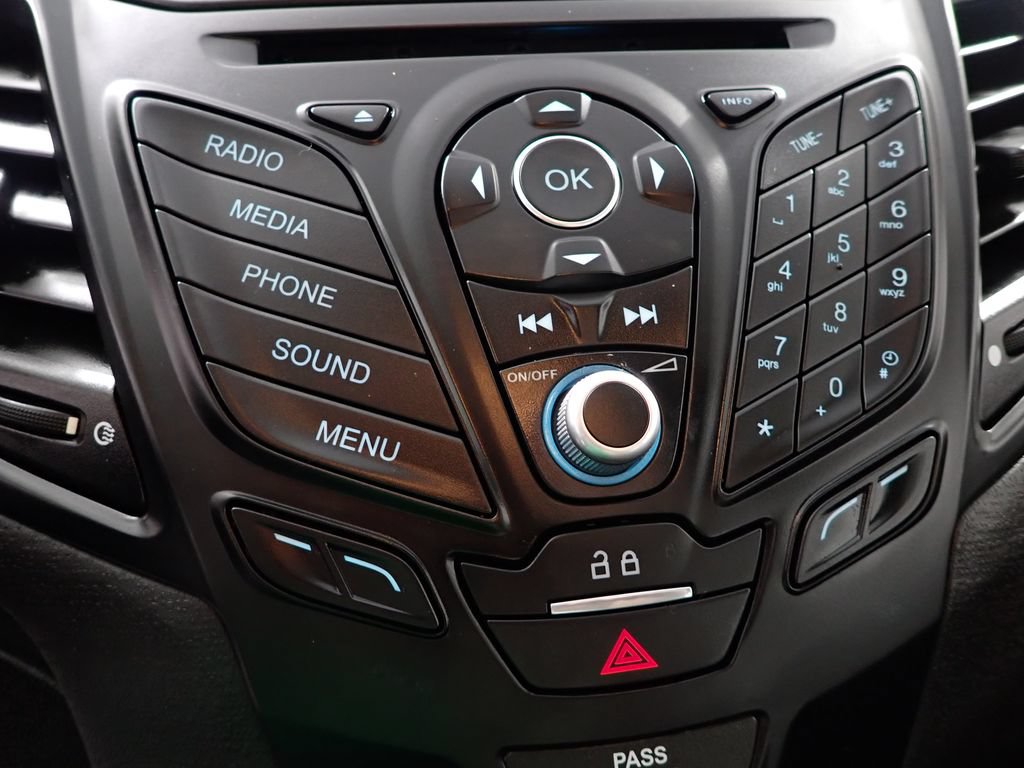 Used 2019 Ford Fiesta SE FWD image 4