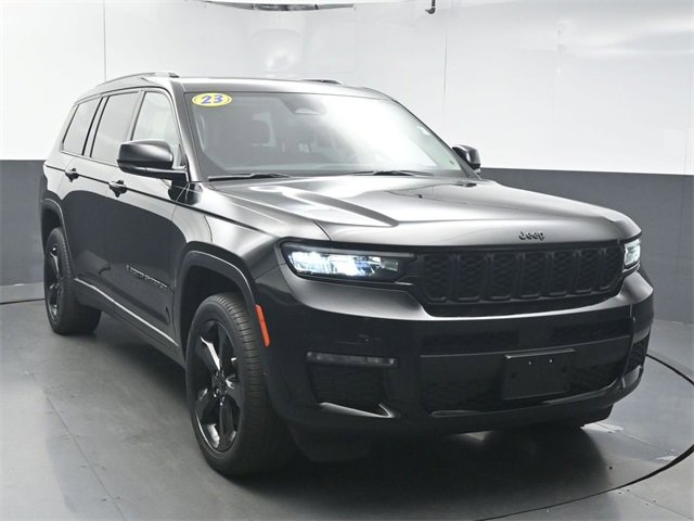 Used 2023 Jeep Grand Cherokee L Limited w/ Black Appearance Package image 2