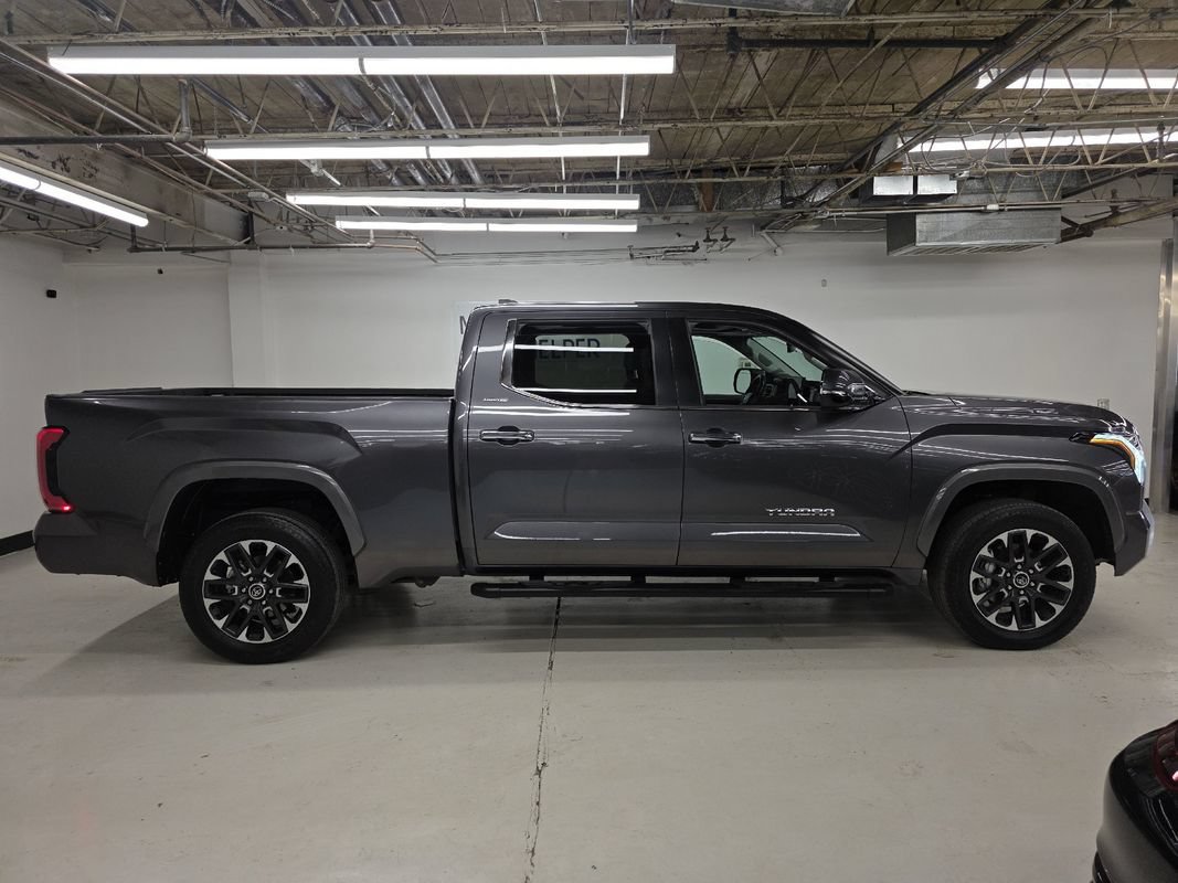Used 2024 Toyota Tundra Limited AWD/4WD image 9