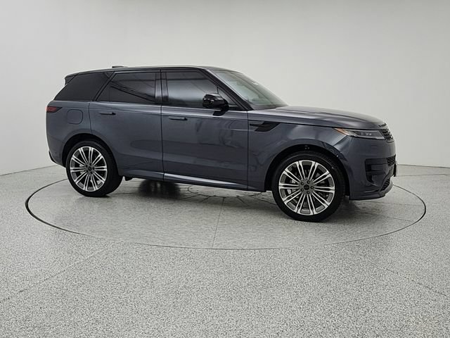 Used 2026 Land Rover Range Rover Sport Dynamic SE AWD/4WD image 3