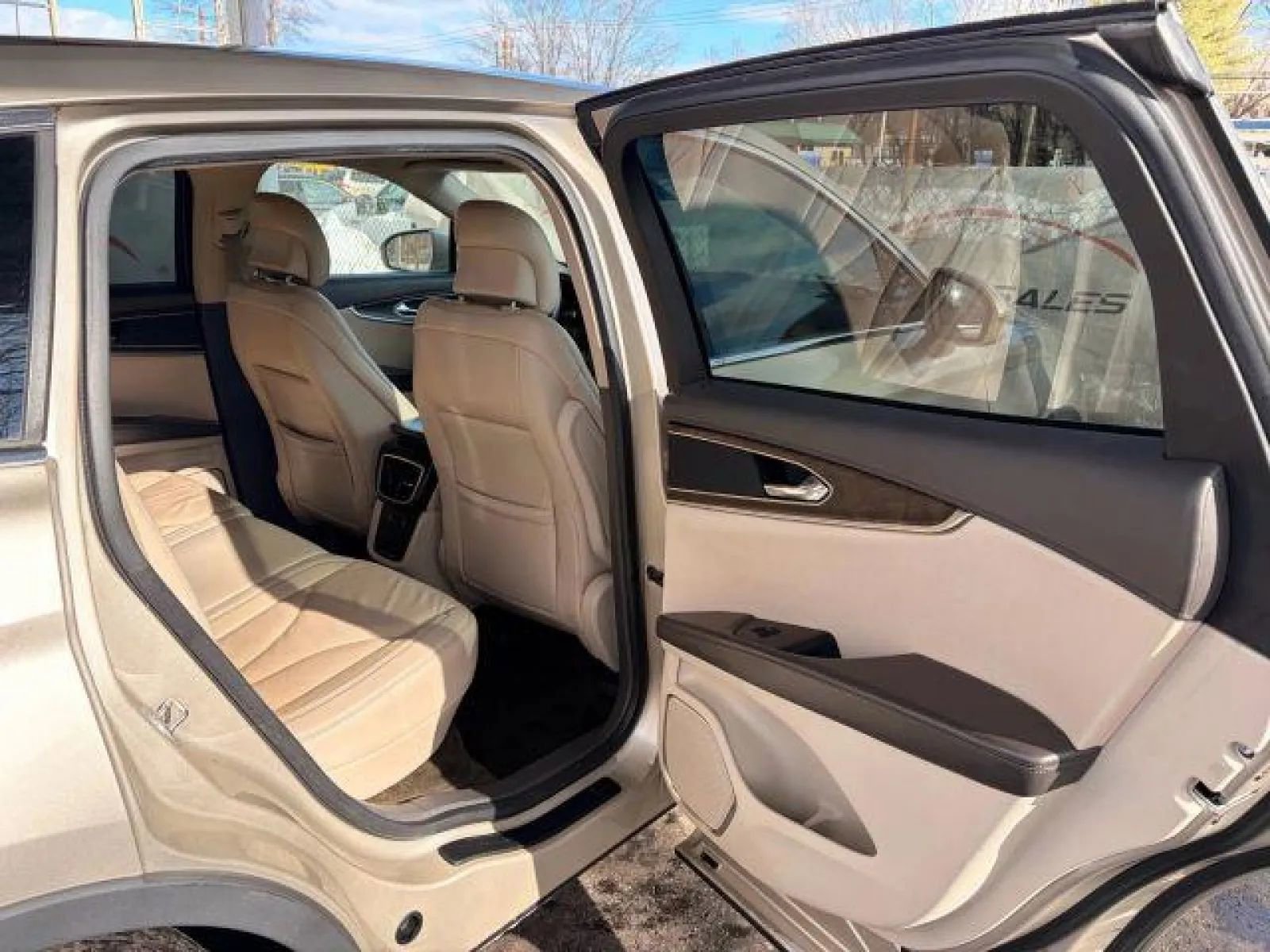 Used 2017 Lincoln MKX Reserve w/ Lincoln MKX Climate Package image 22