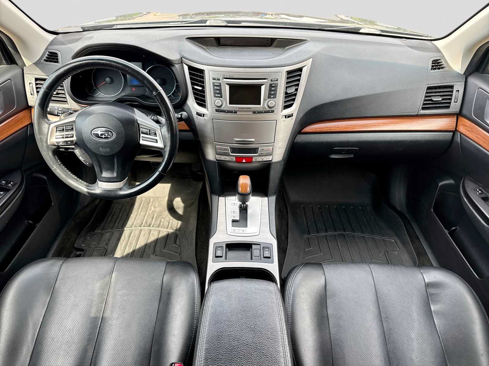 Used 2014 Subaru Outback 3.6R Limited w/ Moonroof Package AWD/4WD image 14