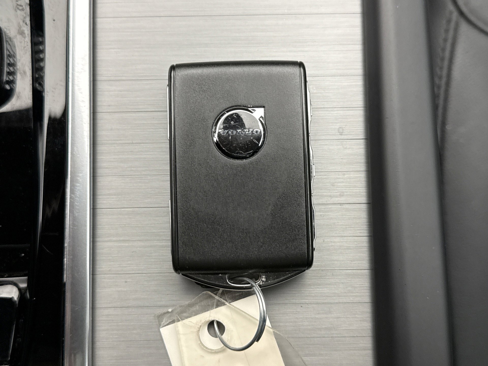 Used 2025 Volvo XC90 B5 Core image 25