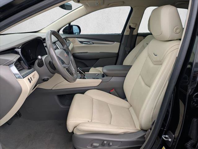 Used 2017 Cadillac XT5 Luxury FWD image 17