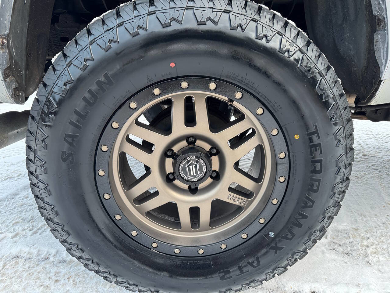 Used 2018 Toyota Tacoma TRD Sport w/ Technology Package image 20