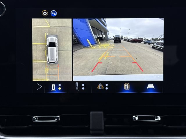 New 2026 Chevrolet Equinox LT w/ Convenience Package II FWD image 9