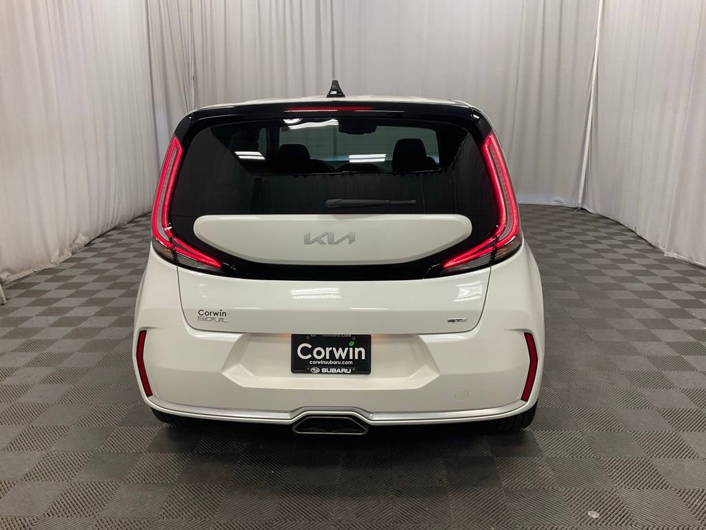 Used 2023 Kia Soul GT-Line w/ GT-Line Technology Package image 5