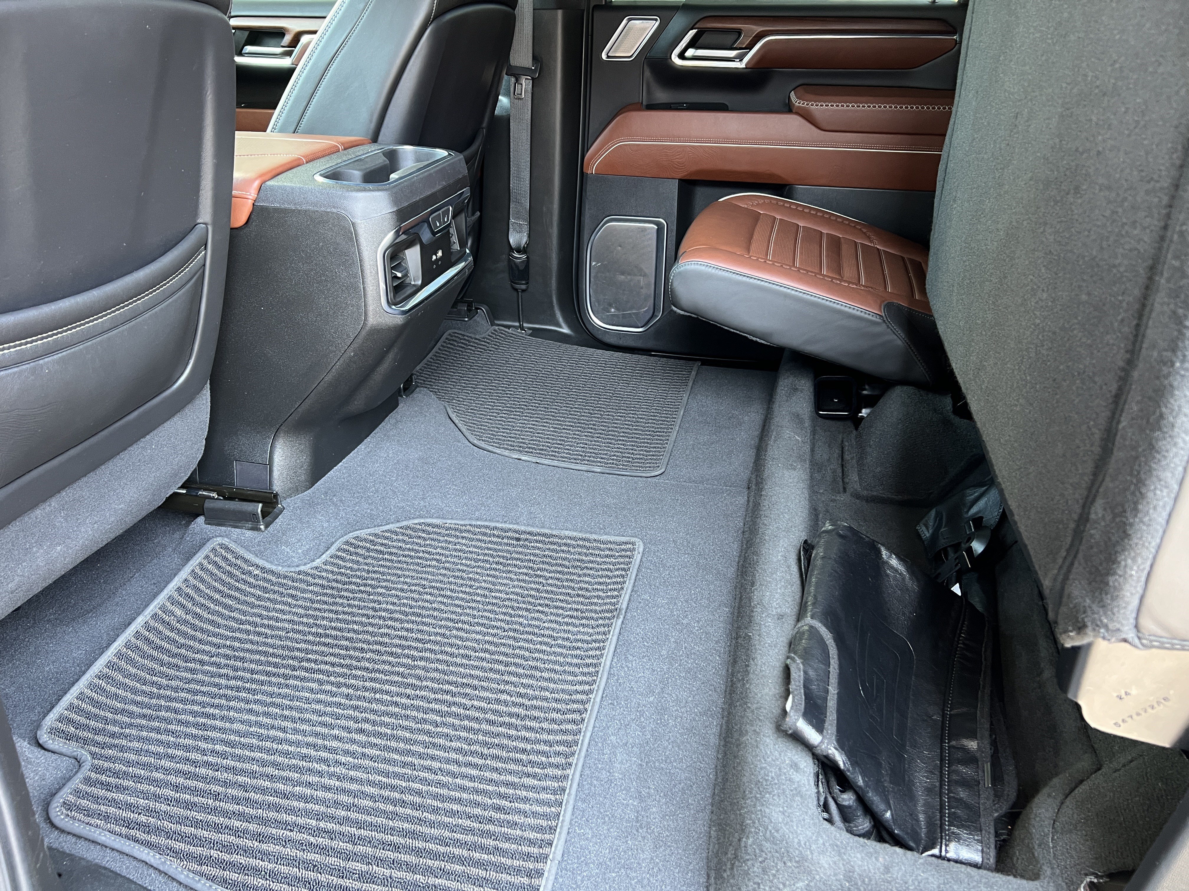 Used 2024 GMC Sierra 2500 Denali Ultimate w/ Max Trailering Package AWD/4WD image 19