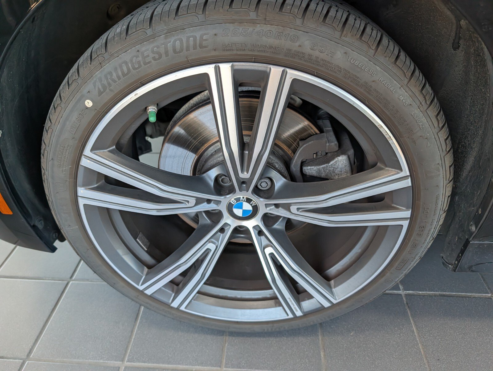 Used 2024 BMW 330i xDrive Sedan w/ Premium Package AWD/4WD image 9