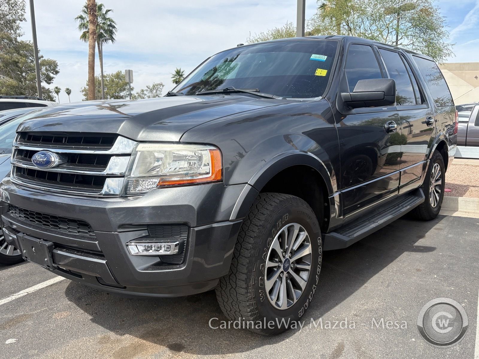 Used 2017 Ford Expedition XLT image 5