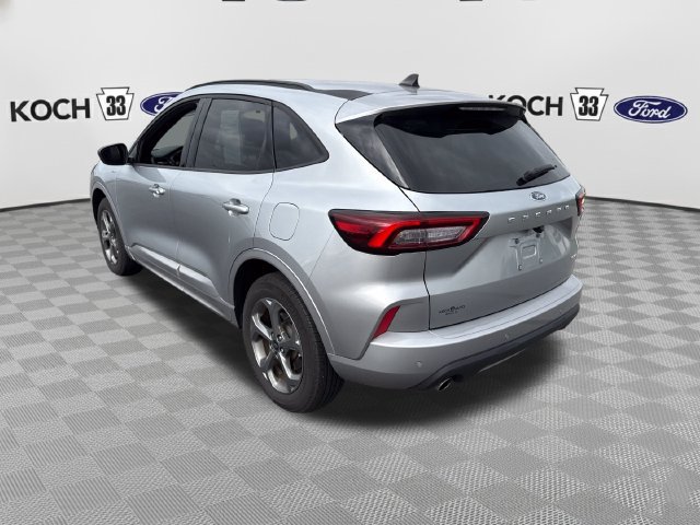 Used 2024 Ford Escape ST-Line w/ Tech Pack #1 AWD/4WD image 6