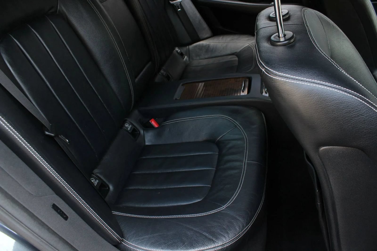 Used 2013 Mercedes-Benz CLS 550 w/ Premium I Pkg image 30