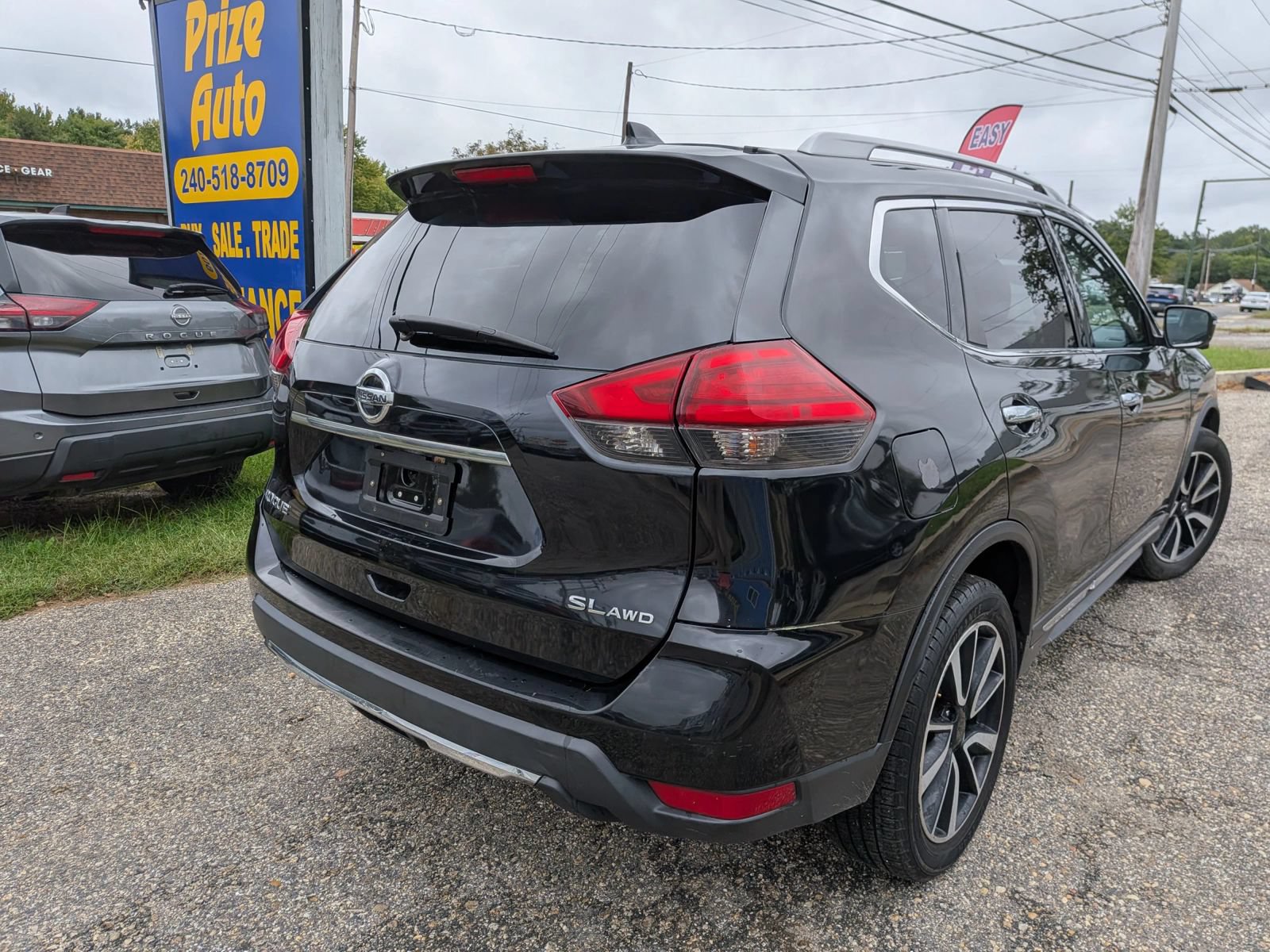 Used 2017 Nissan Rogue SL w/ SL Premium Package AWD/4WD image 5