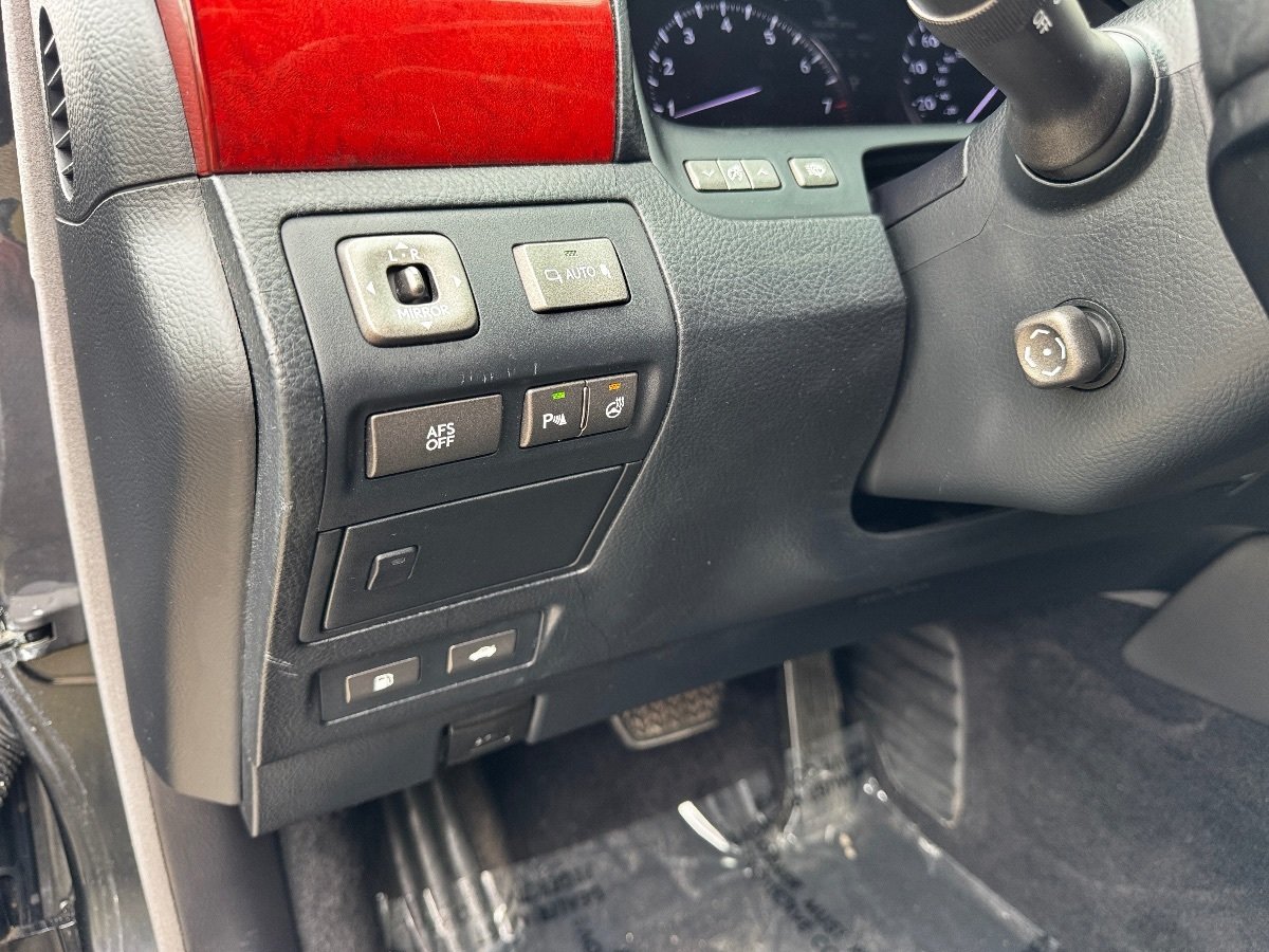Used 2007 Lexus LS 460 RWD image 32
