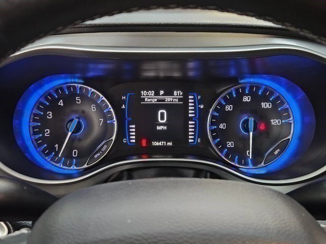 Used 2020 Chrysler Pacifica Touring-L w/ S Appearance Package image 18