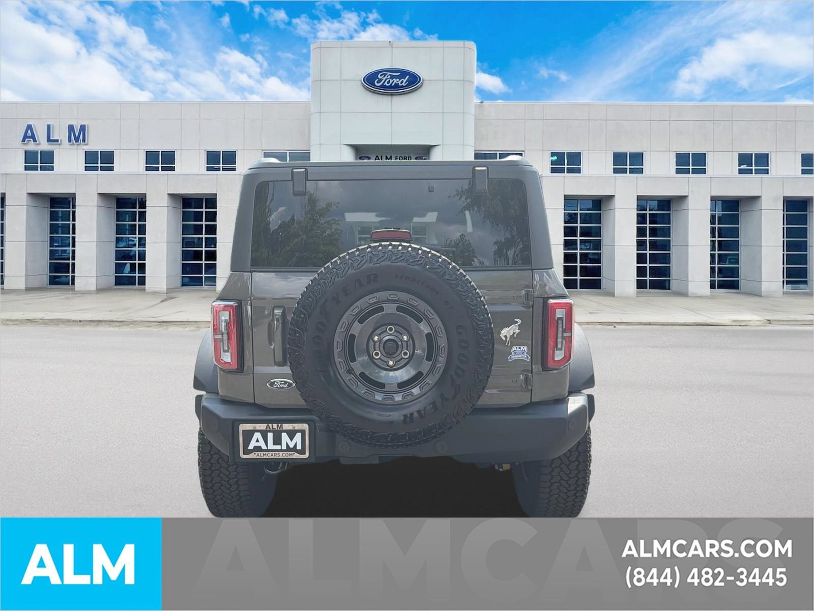 Used 2025 Ford Bronco Outer Banks w/ Sasquatch Package AWD/4WD image 6