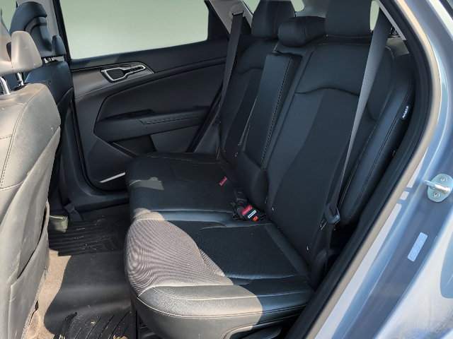 Used 2025 Kia Sportage EX w/ Premium Package FWD image 24