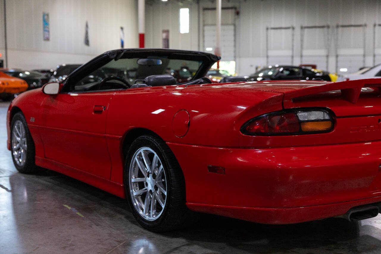 Used 2002 Chevrolet Camaro Z28 w/ SS Performance/Appearance Pkg RWD image 39