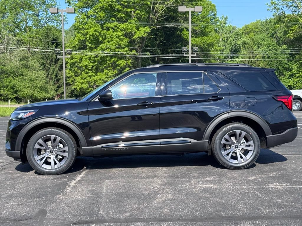 New 2026 Ford Explorer Active w/ Active Comfort Package AWD/4WD image 8