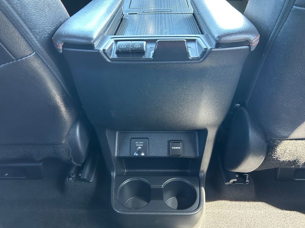 Used 2022 Toyota Sienna XSE w/ XSE Plus Package FWD image 26
