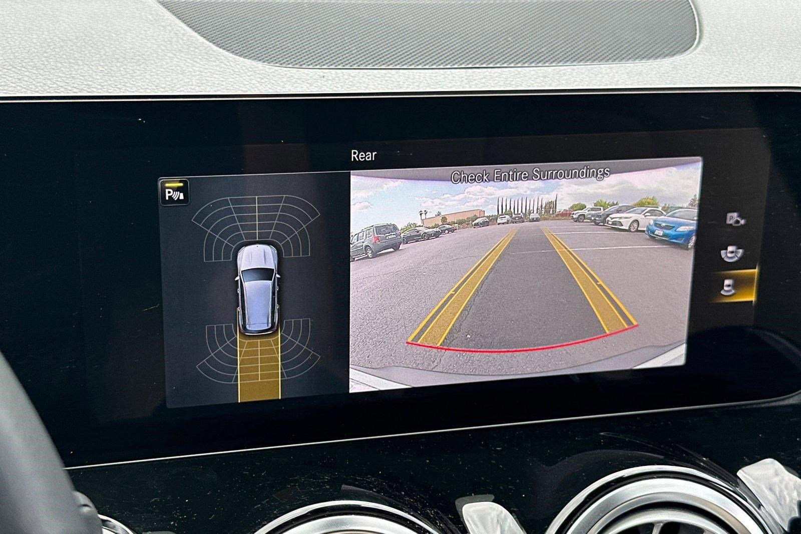 Used 2023 Mercedes-Benz EQB 300 4MATIC image 25