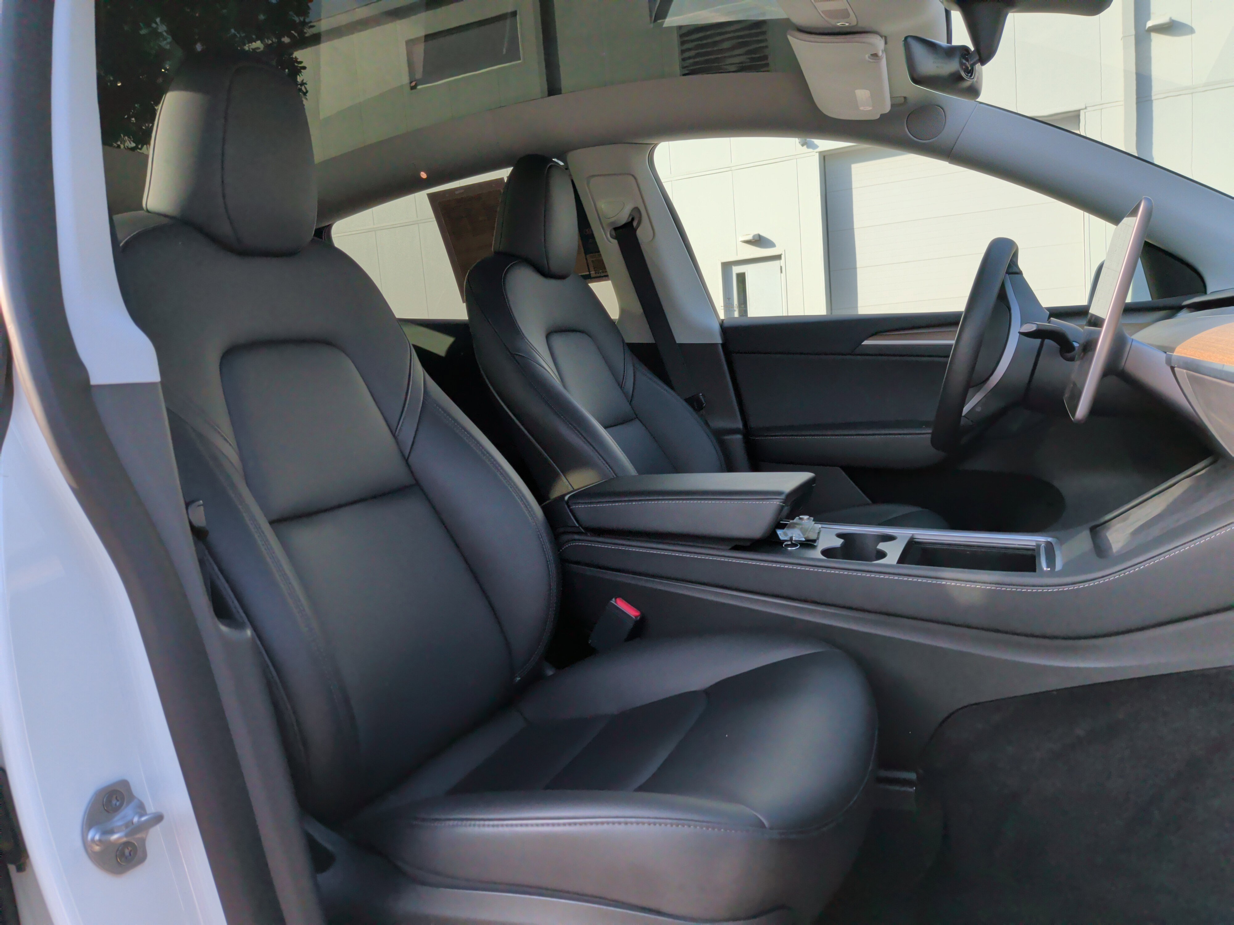 Used 2023 Tesla Model Y Long Range image 33