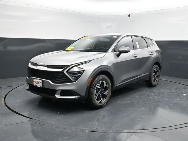 Used 2024 Kia Sportage LX image 4