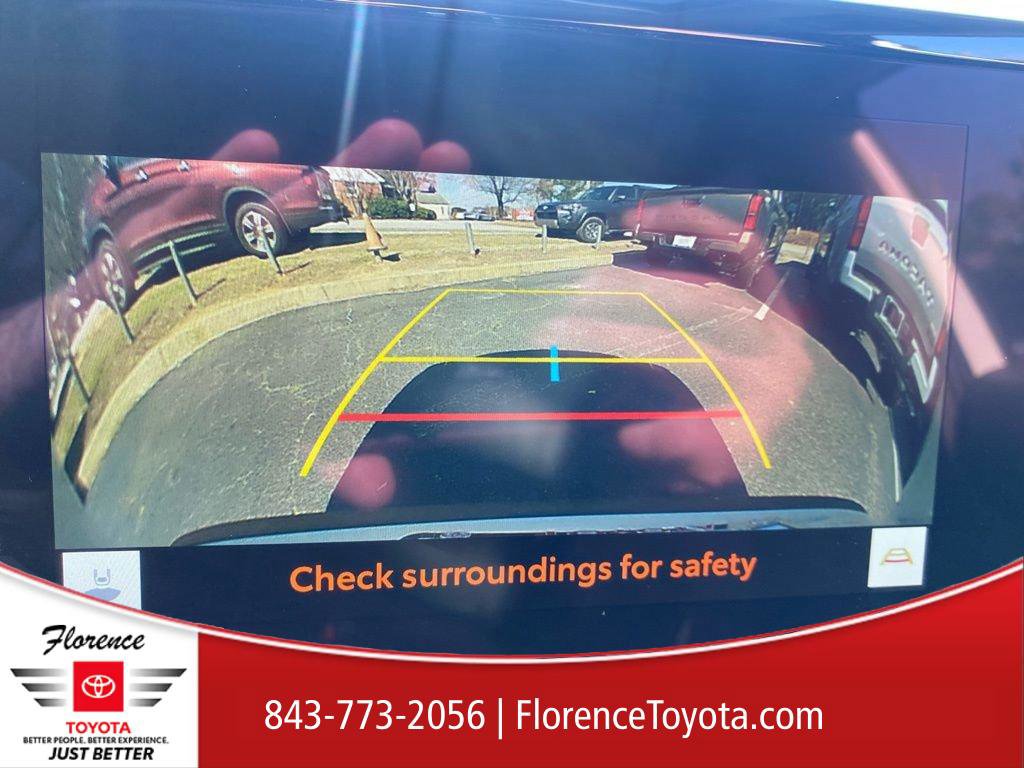 Used 2024 Toyota Corolla Cross XLE w/ Convenience Package image 31