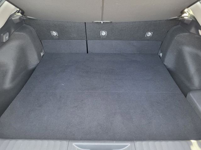 Used 2024 Toyota Prius Prime SE image 11