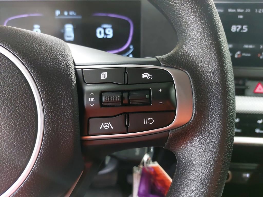 Used 2025 Kia Sportage LX image 17
