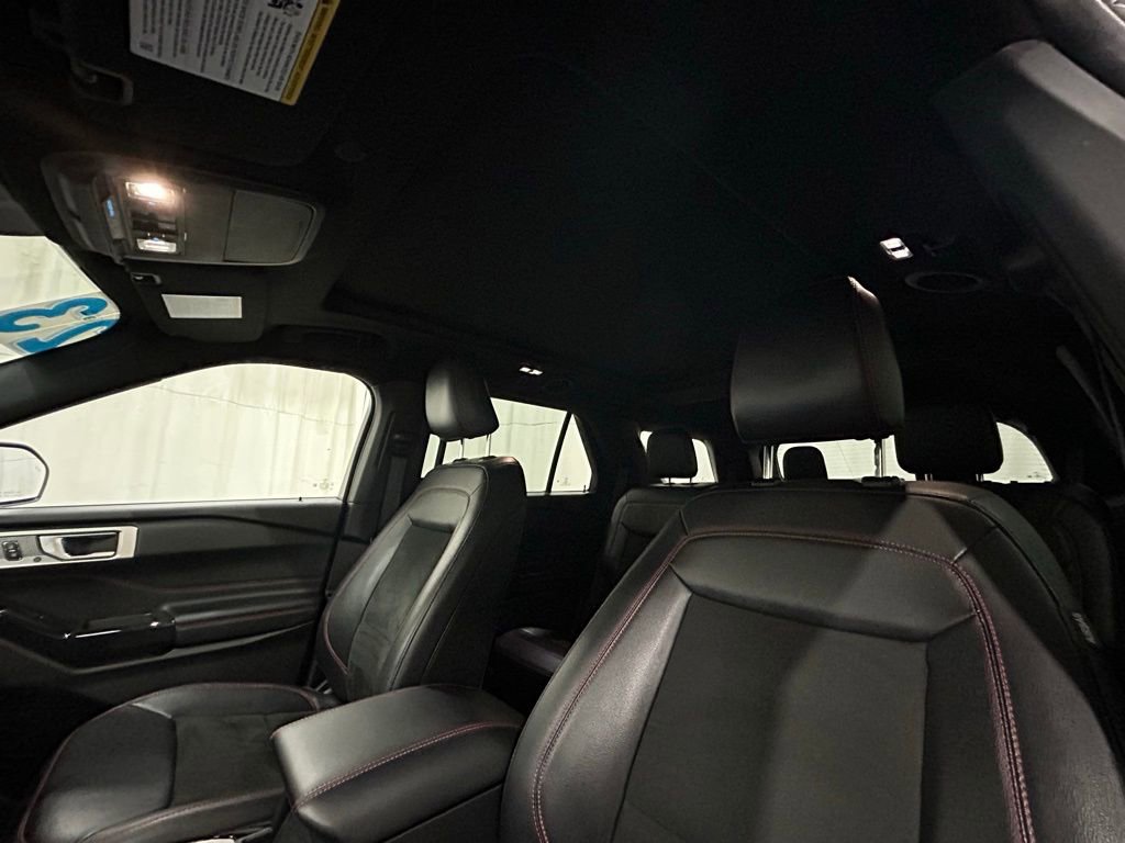 Certified 2023 Ford Explorer ST-Line w/ Class IV Trailer Tow Package image 16
