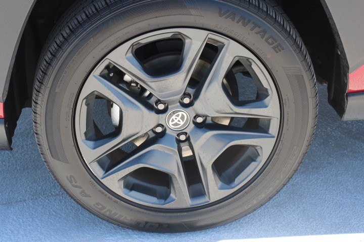 Certified 2024 Toyota RAV4 Adventure AWD/4WD image 9