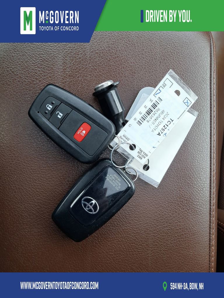 Used 2024 Toyota 4Runner Limited image 42