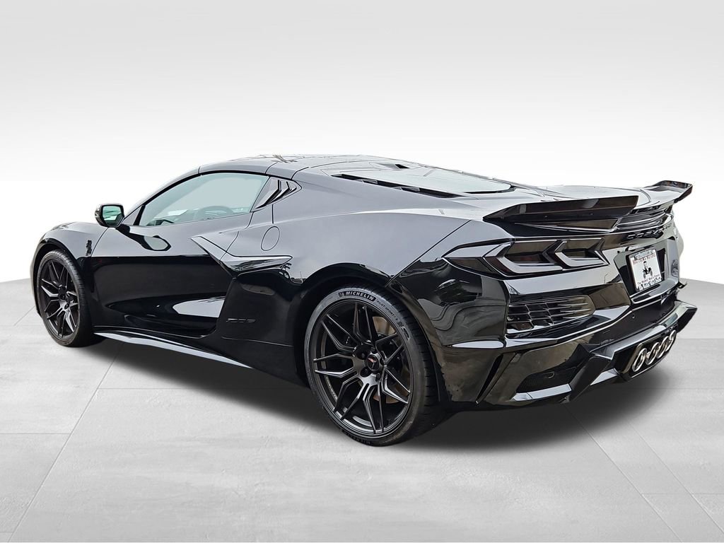 Used 2024 Chevrolet Corvette Z06 image 5