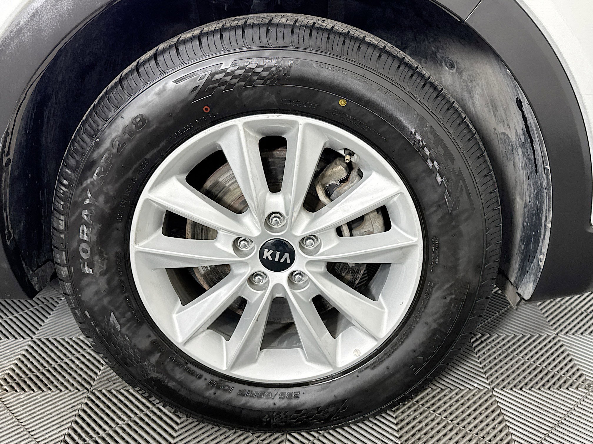 Used 2020 Kia Sorento LX image 27