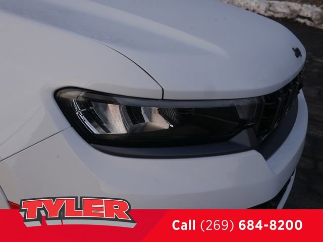 New 2026 Jeep Grand Cherokee Summit image 10