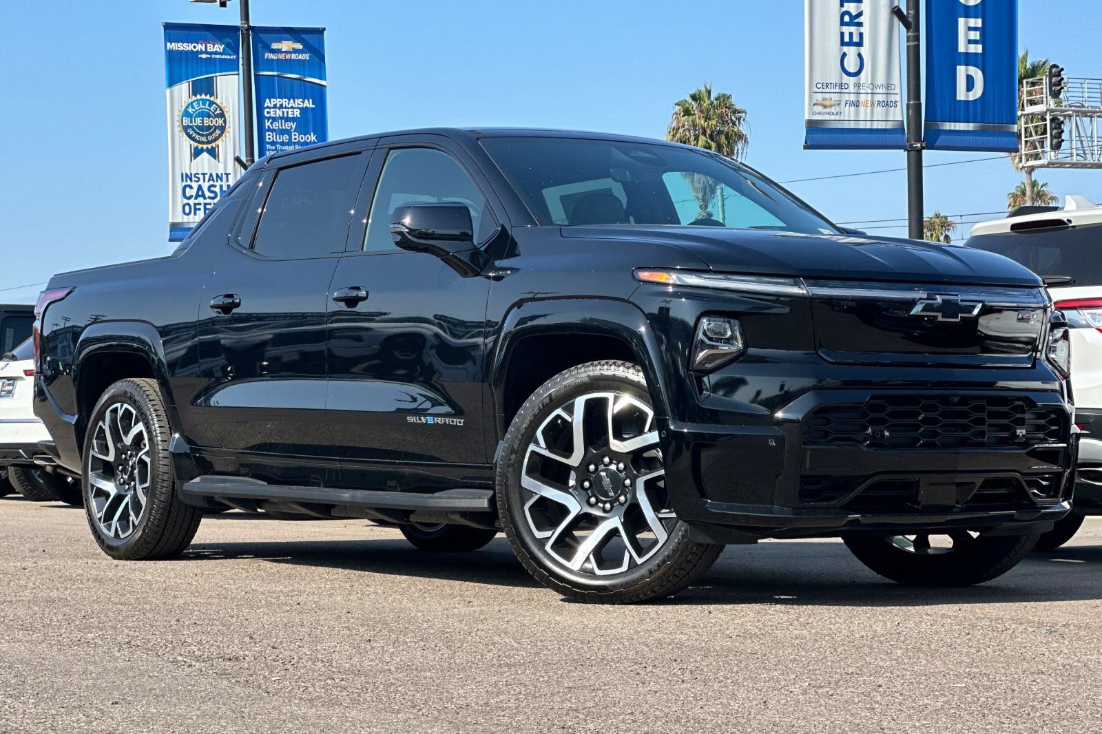New 2024 Chevrolet Silverado EV RST image 2