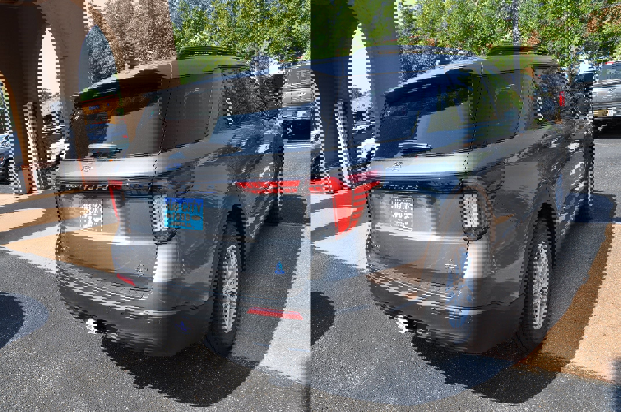 New 2025 Ford Explorer Active image 5