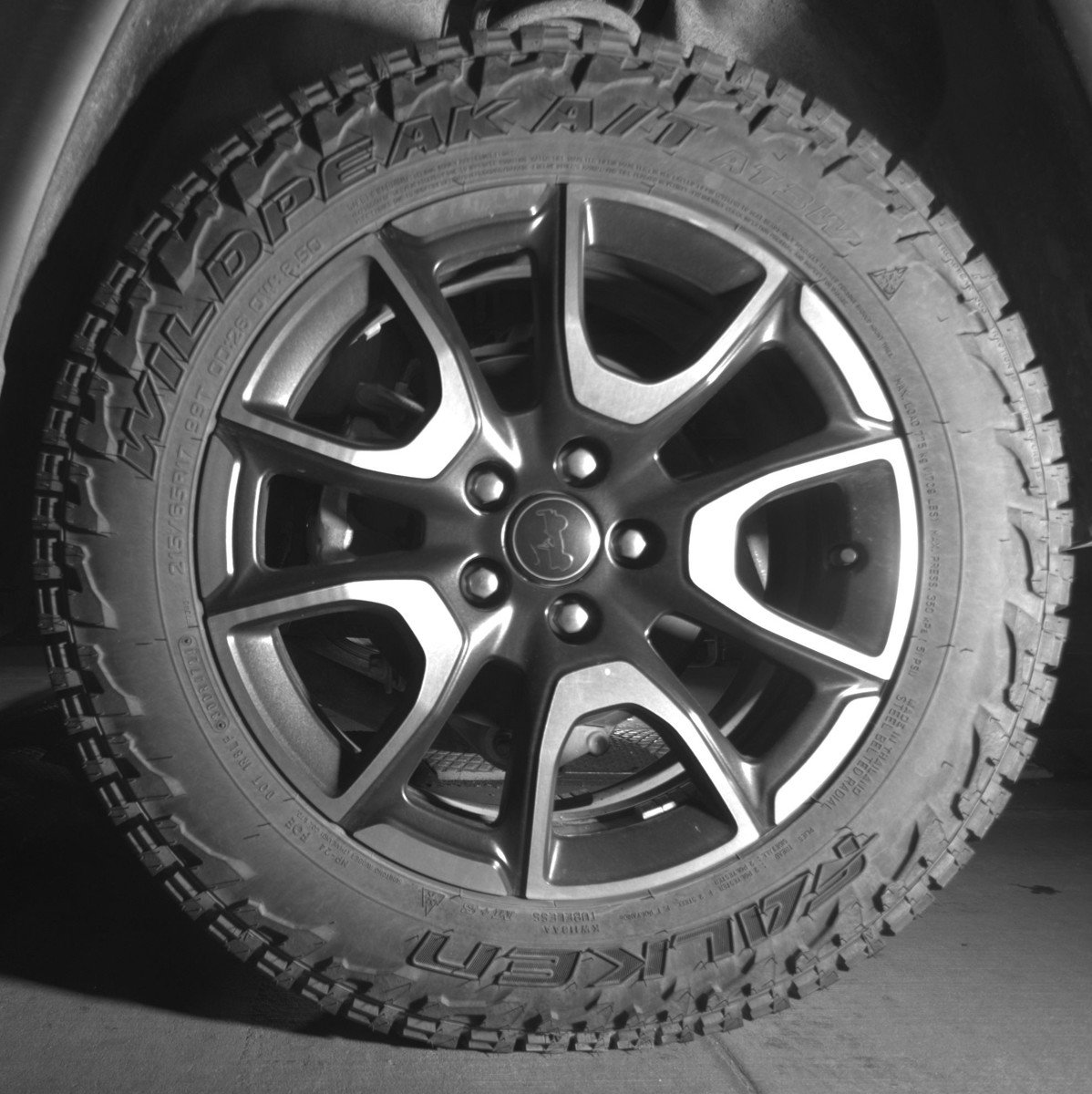 Used 2025 Jeep Compass Trailhawk AWD/4WD image 14