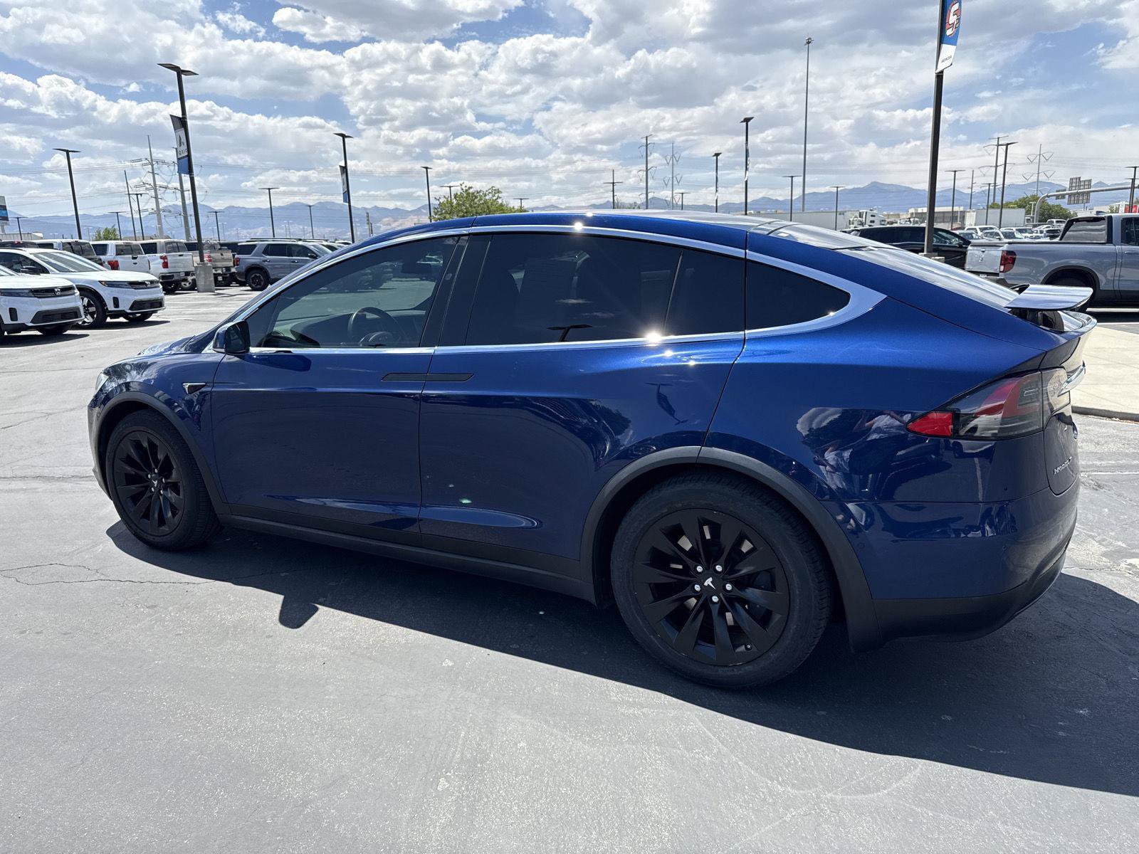 Used 2017 Tesla Model X 90D AWD/4WD image 8