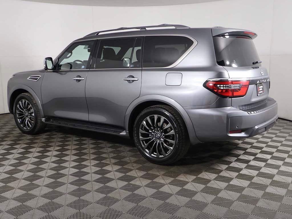 Used 2024 Nissan Armada Platinum image 16