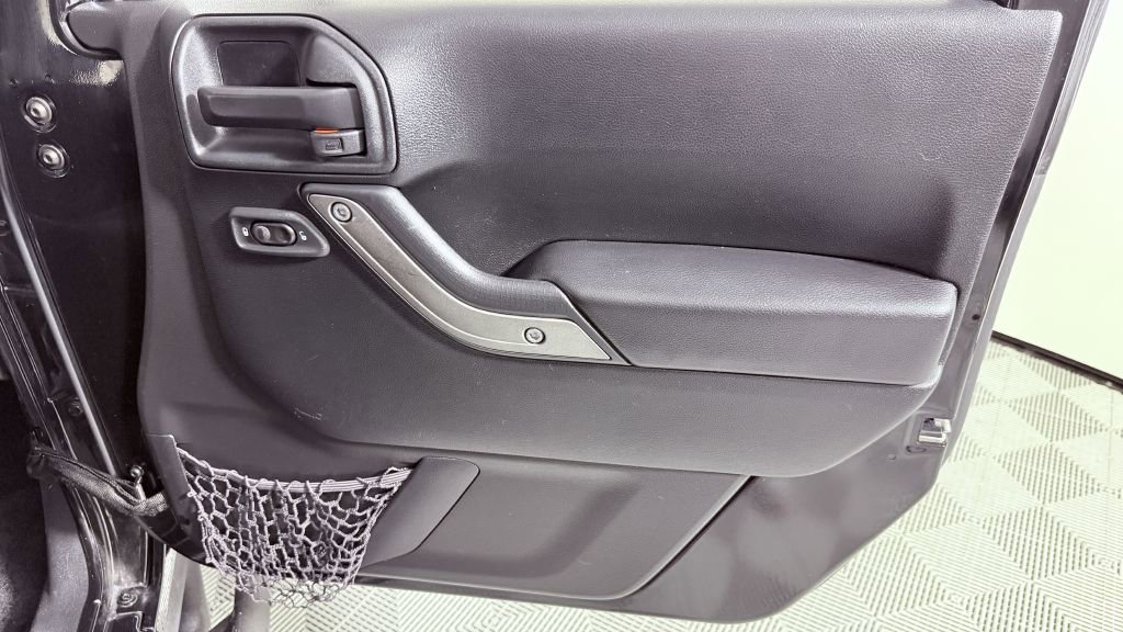 Used 2017 Jeep Wrangler Unlimited Sport S w/ Quick Order Package 24S image 24