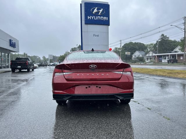 Certified 2023 Hyundai Elantra SEL FWD image 4