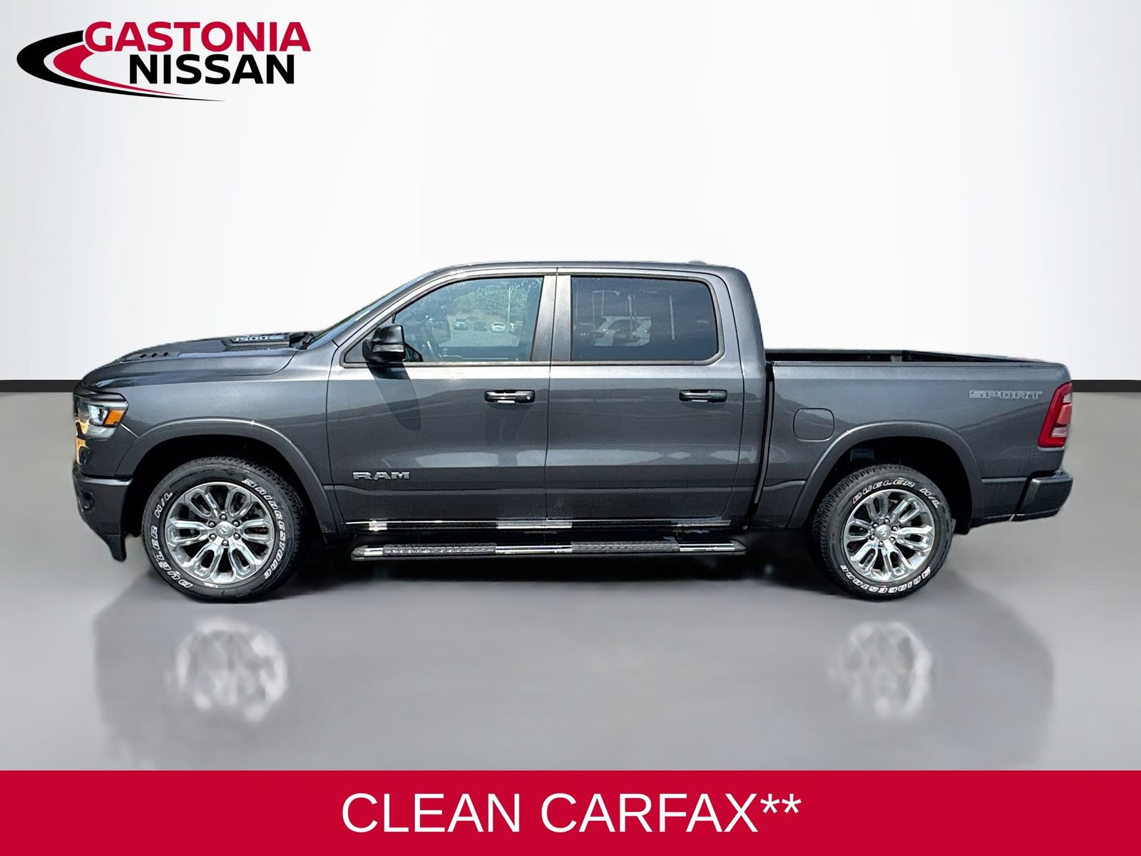 Used 2022 RAM 1500 Laramie w/ Sport Appearance Package AWD/4WD image 5
