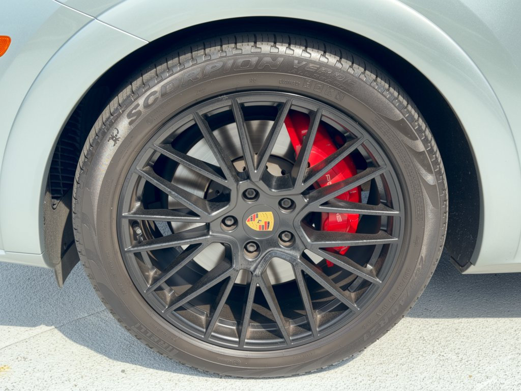 Certified 2021 Porsche Cayenne GTS AWD/4WD image 13
