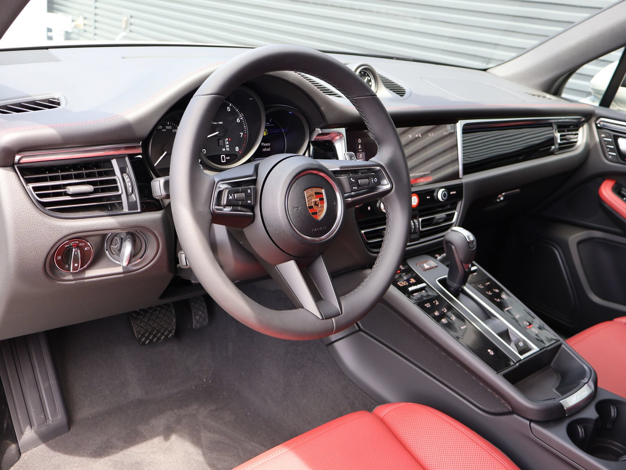 New 2026 Porsche Macan AWD/4WD image 4